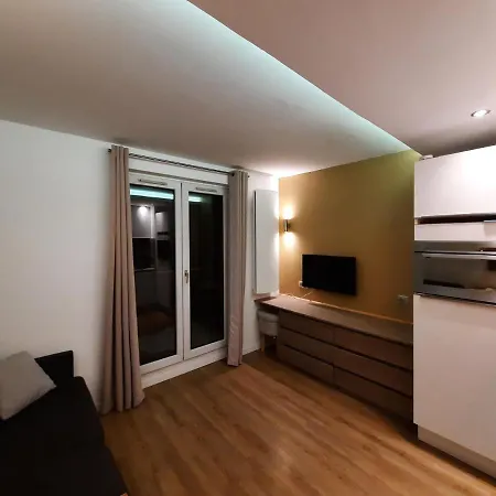 1 A 4p Exclusif Classe ** Balcon & Vue Apartment *