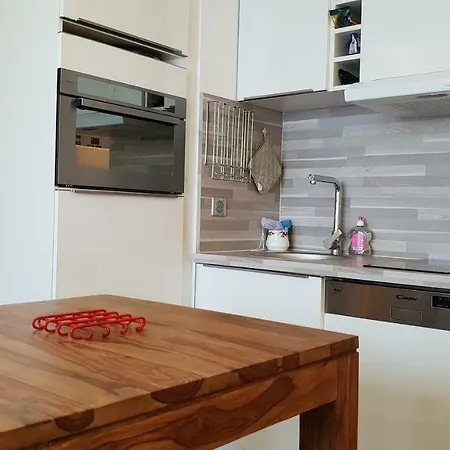 1 A 4p Exclusif Classe ** Balcon & Vue Apartment *